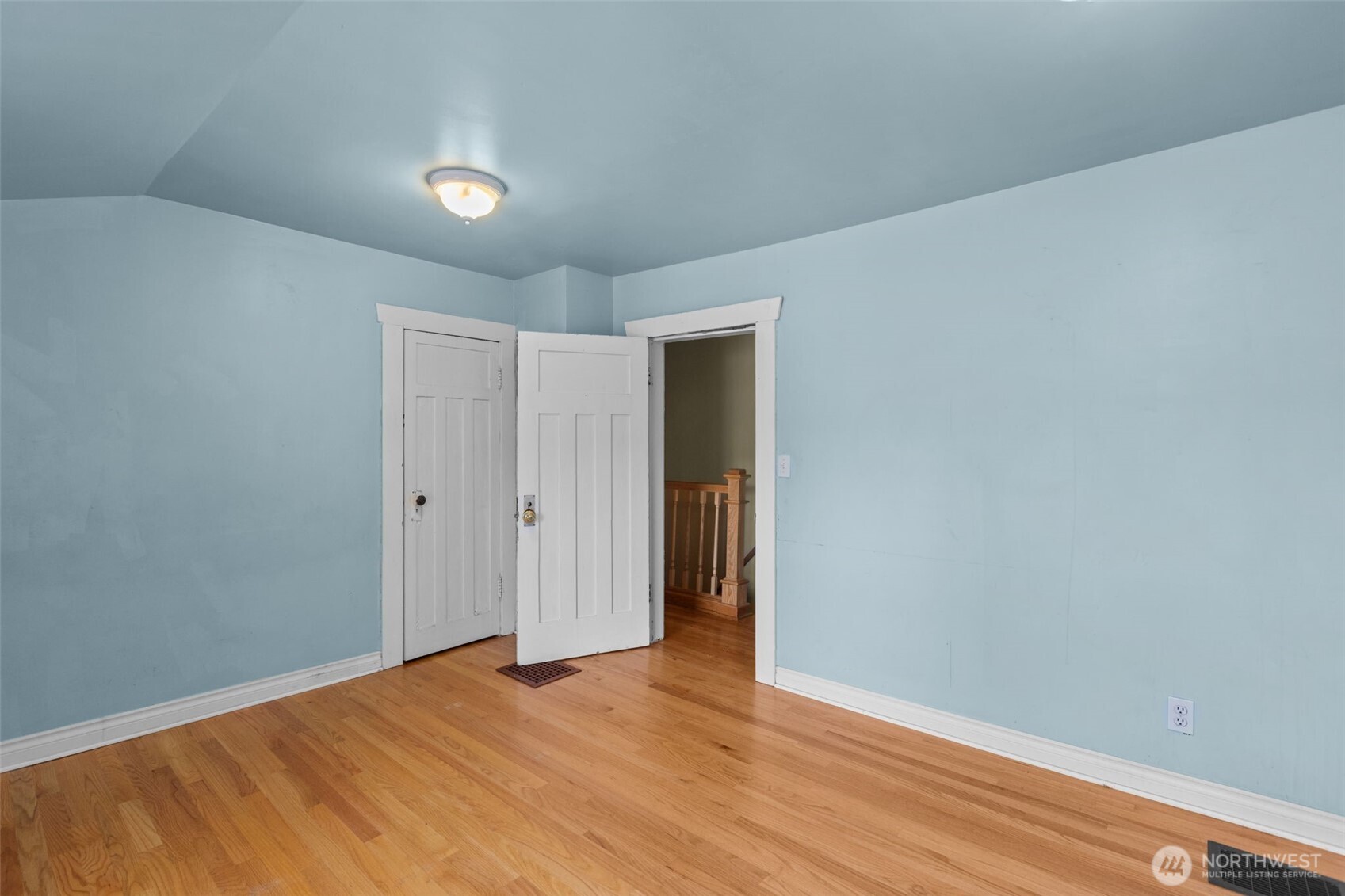 2010 NE 54th Street , Seattle, WA 98105