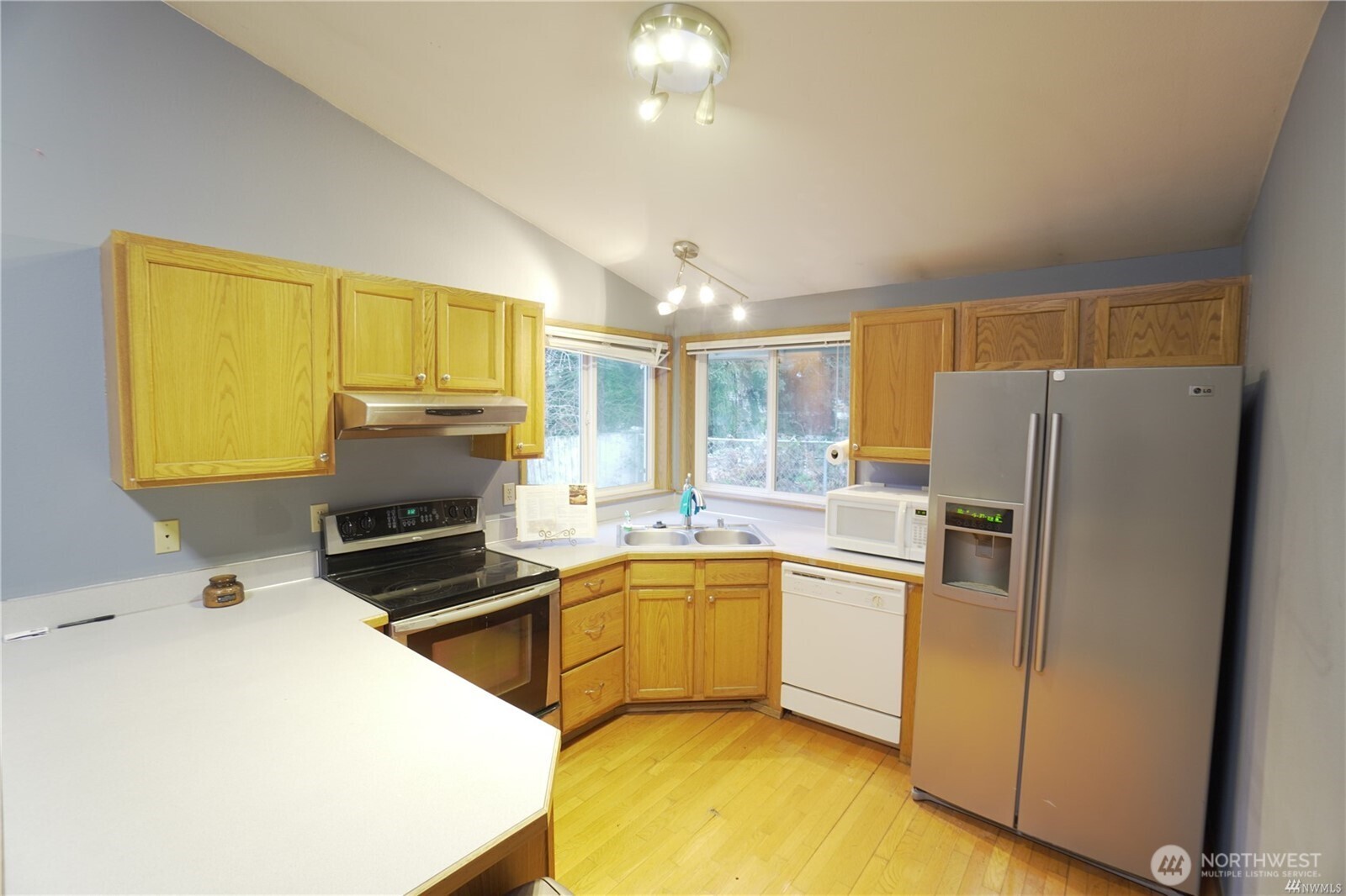 2302 Orchard Street W, Fircrest, WA 98466
