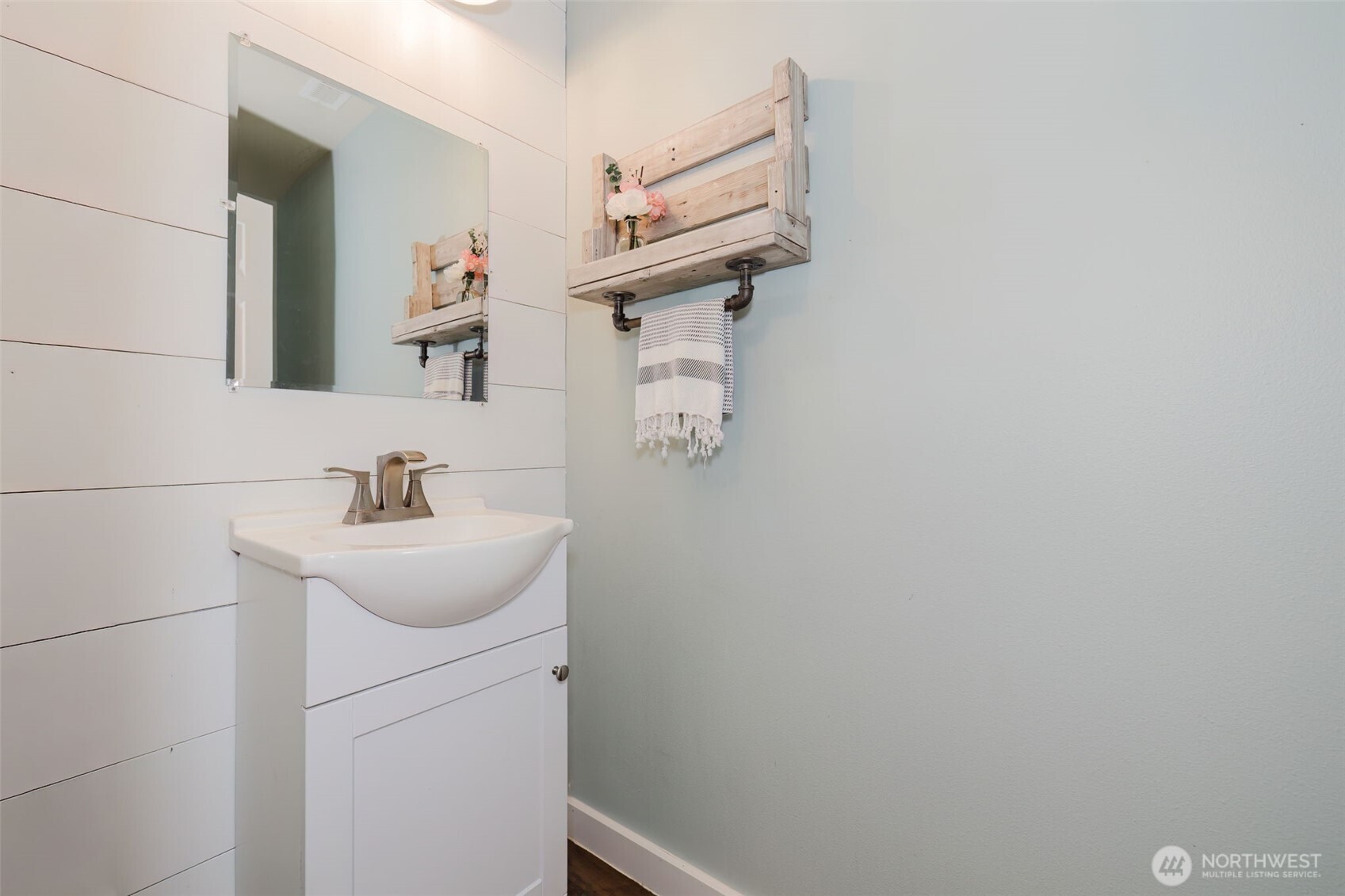2722 SW Siskin Circle , Port Orchard, WA 98367