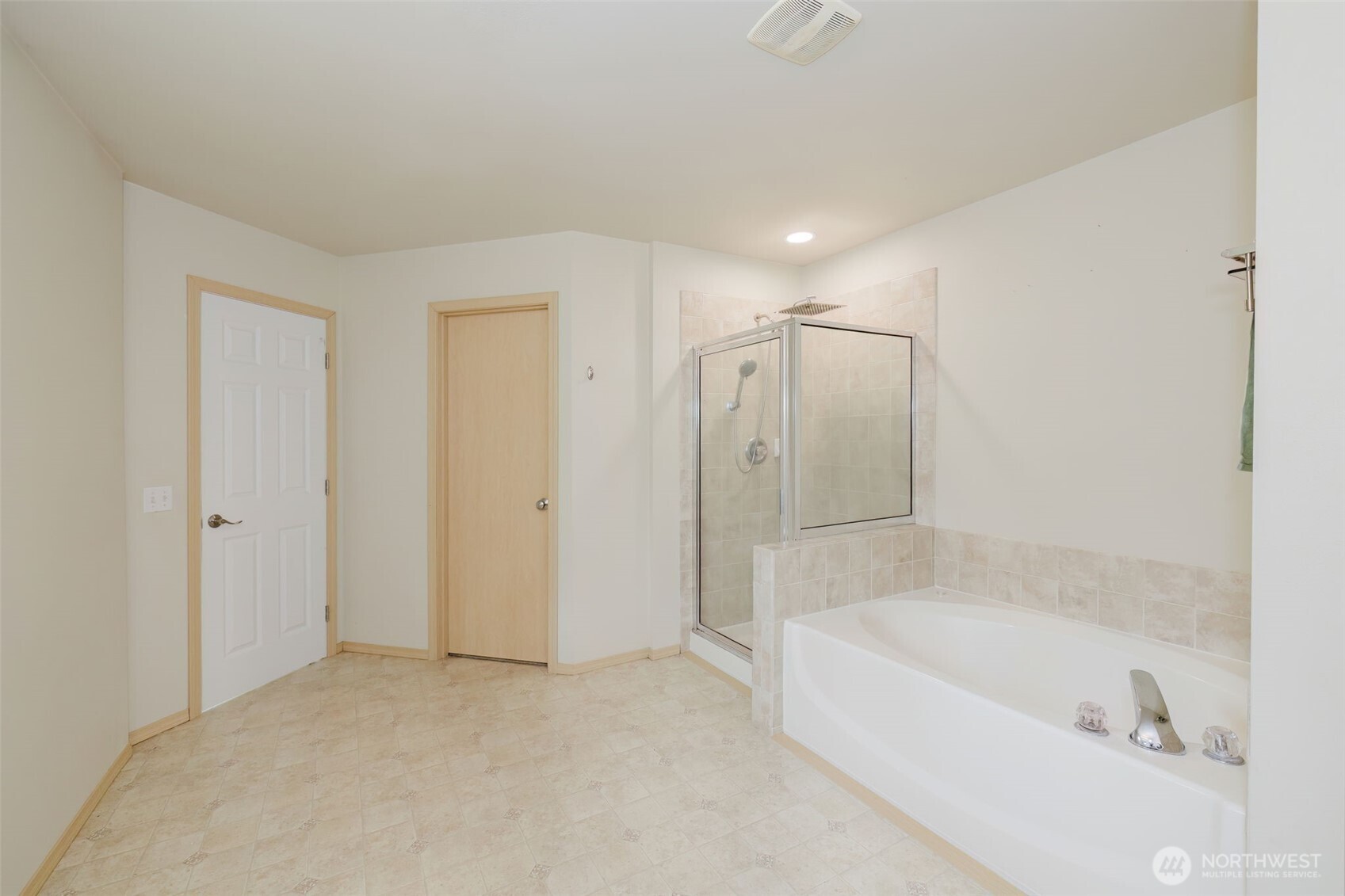 2722 SW Siskin Circle , Port Orchard, WA 98367