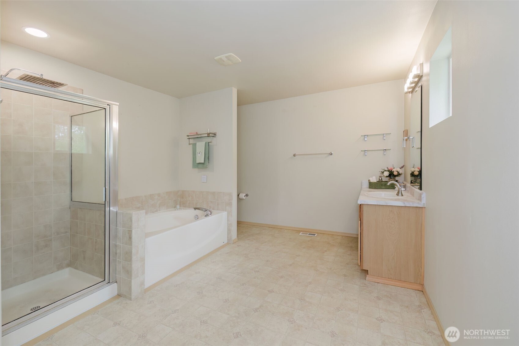 2722 SW Siskin Circle , Port Orchard, WA 98367