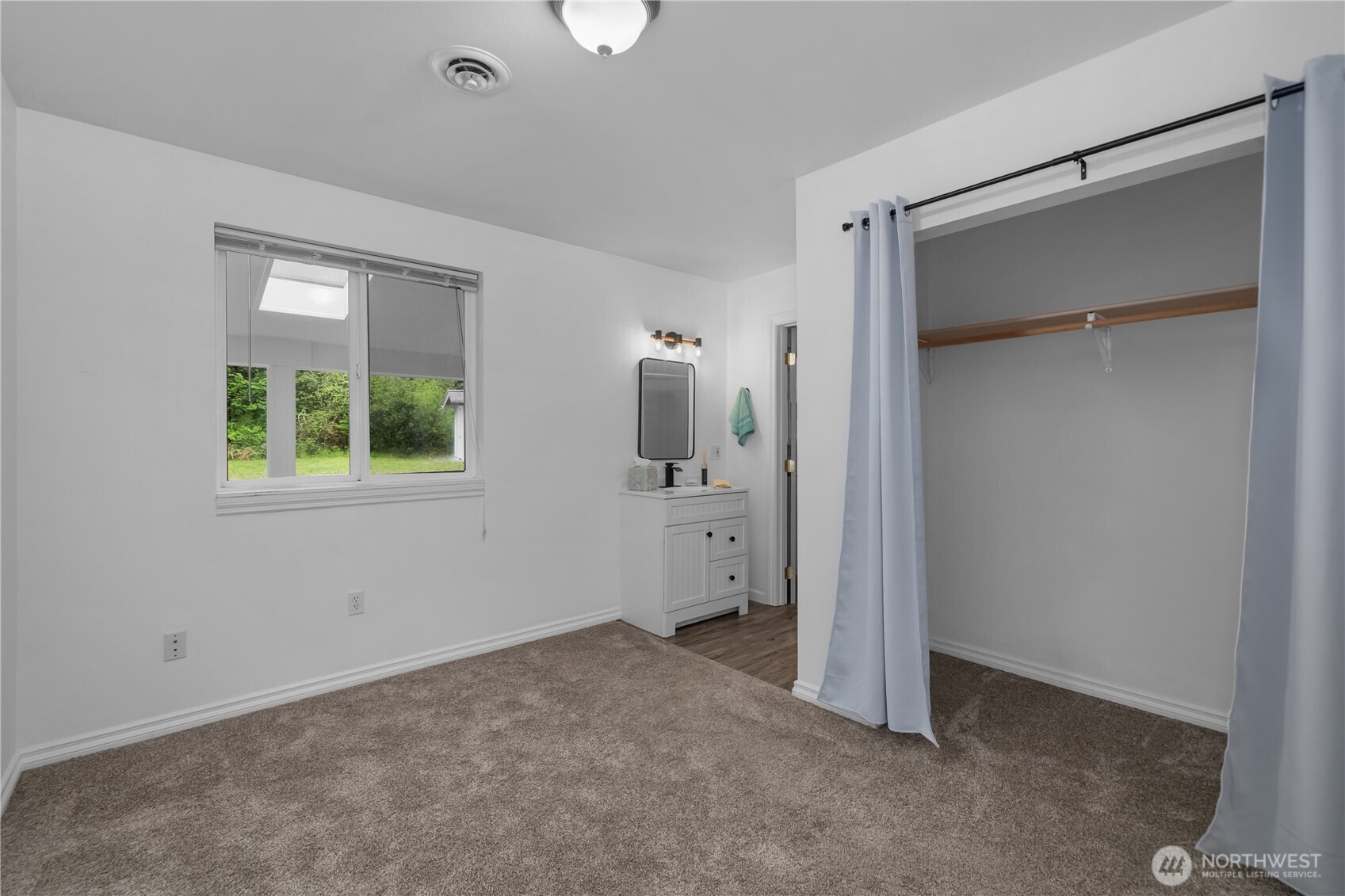 5534 Steamboat Island Road , Olympia, WA 98502