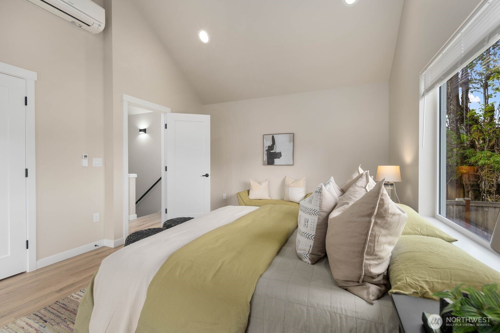 4230 S Graham Street , Seattle, WA 98118