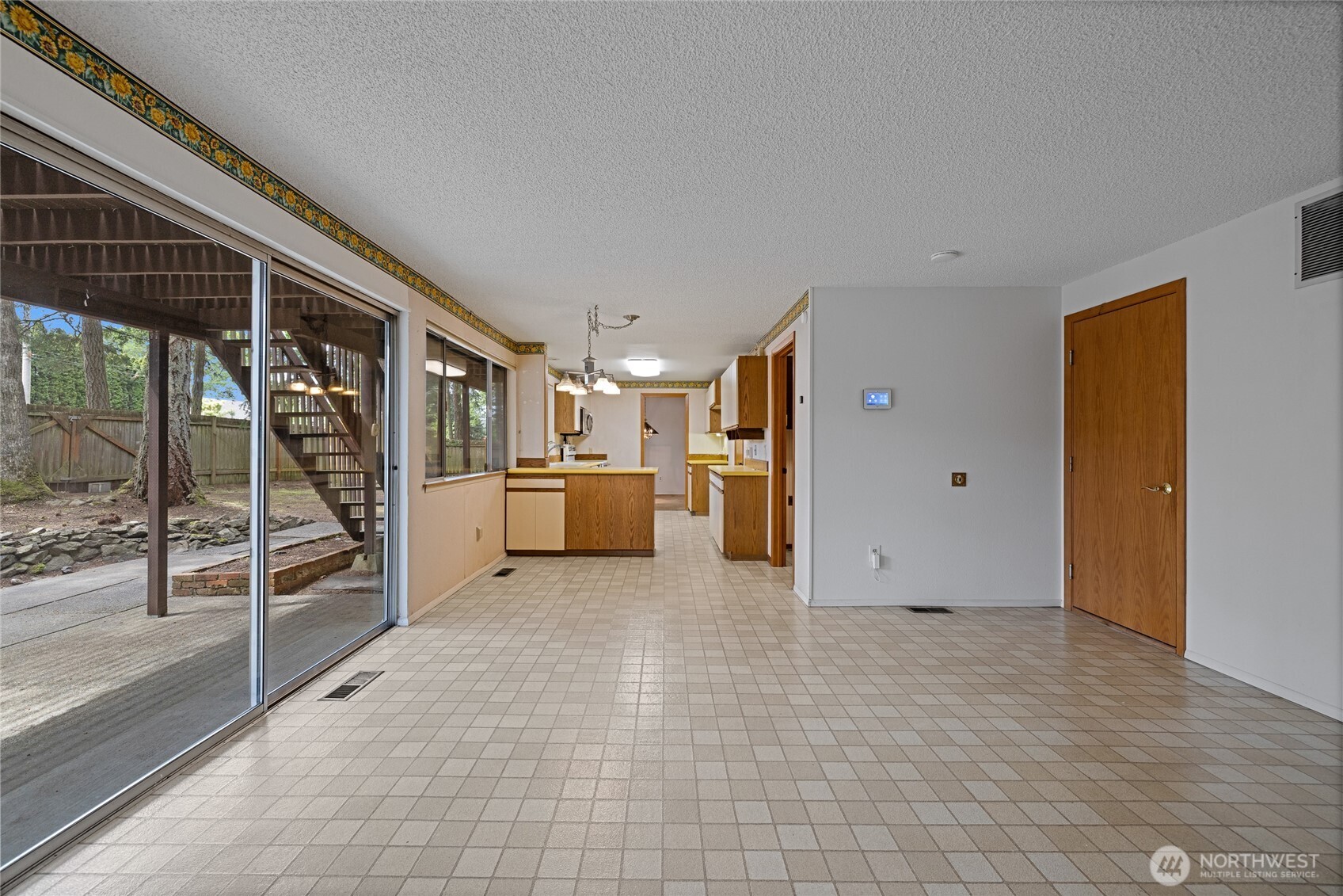 6323 89th Avenue W, University Place, WA 98467