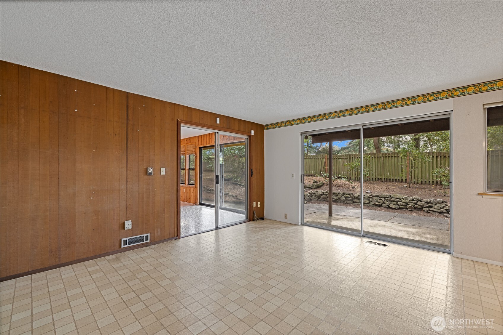 6323 89th Avenue W, University Place, WA 98467