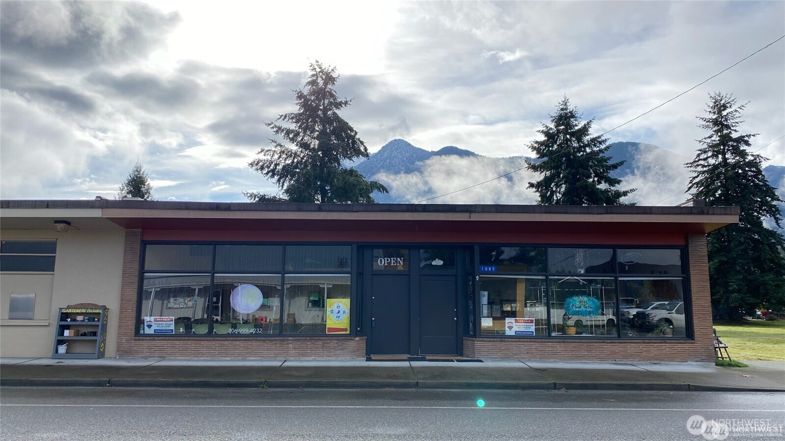 1085 Darrington Street , Darrington, WA 98241