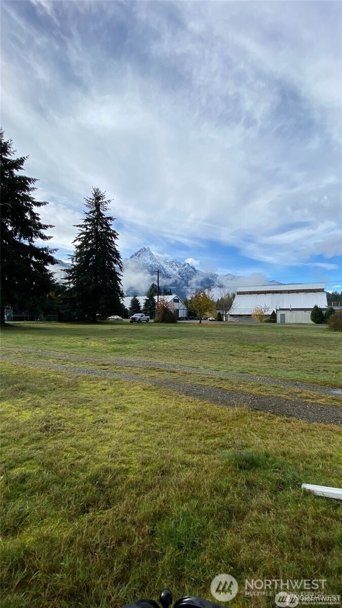 1085 Darrington Street , Darrington, WA 98241