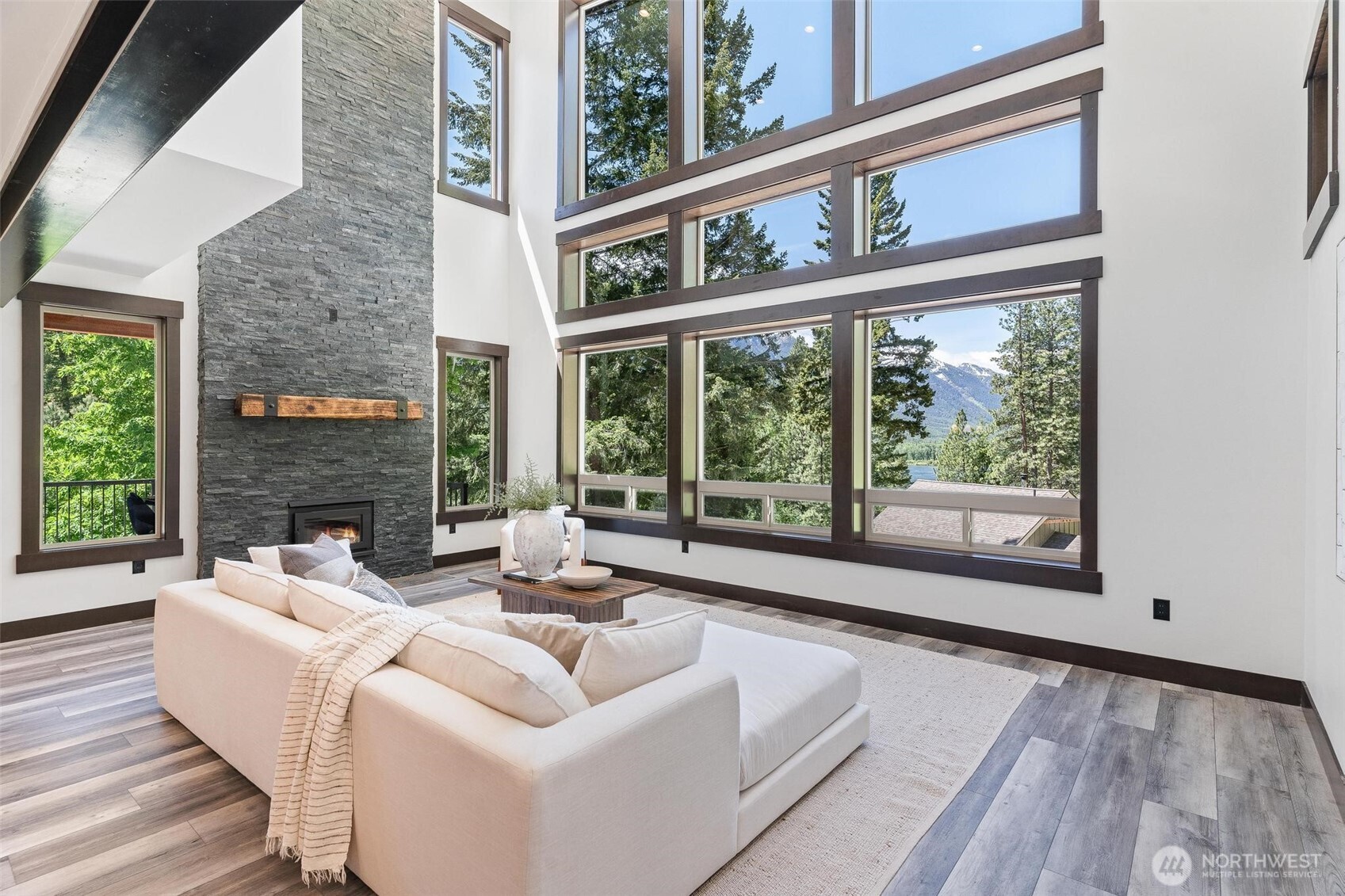 36 Fall Creek Lane , Leavenworth, WA 98826-7519