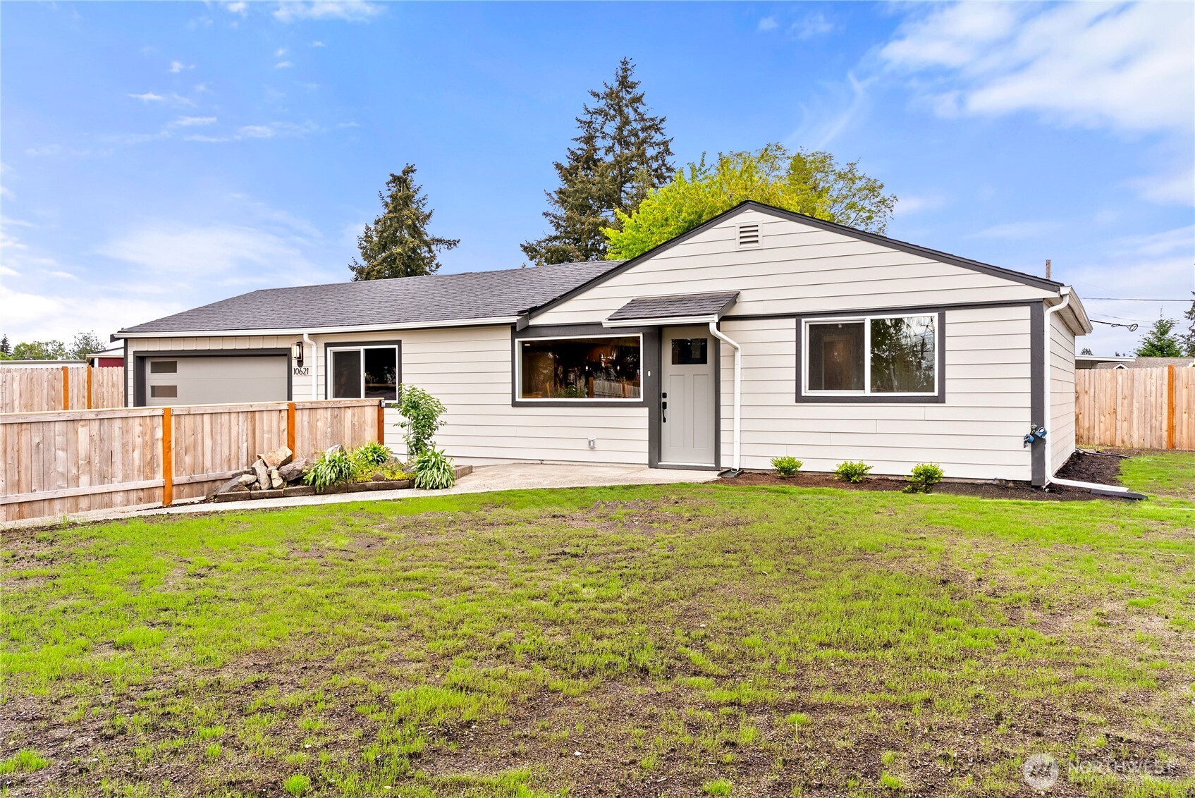 10621 Cronins Drive SW, Lakewood, WA 98499