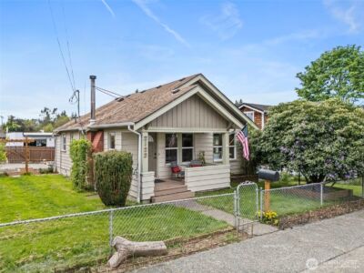 2123 7th Street , Bremerton, WA 98312 - Photo 2