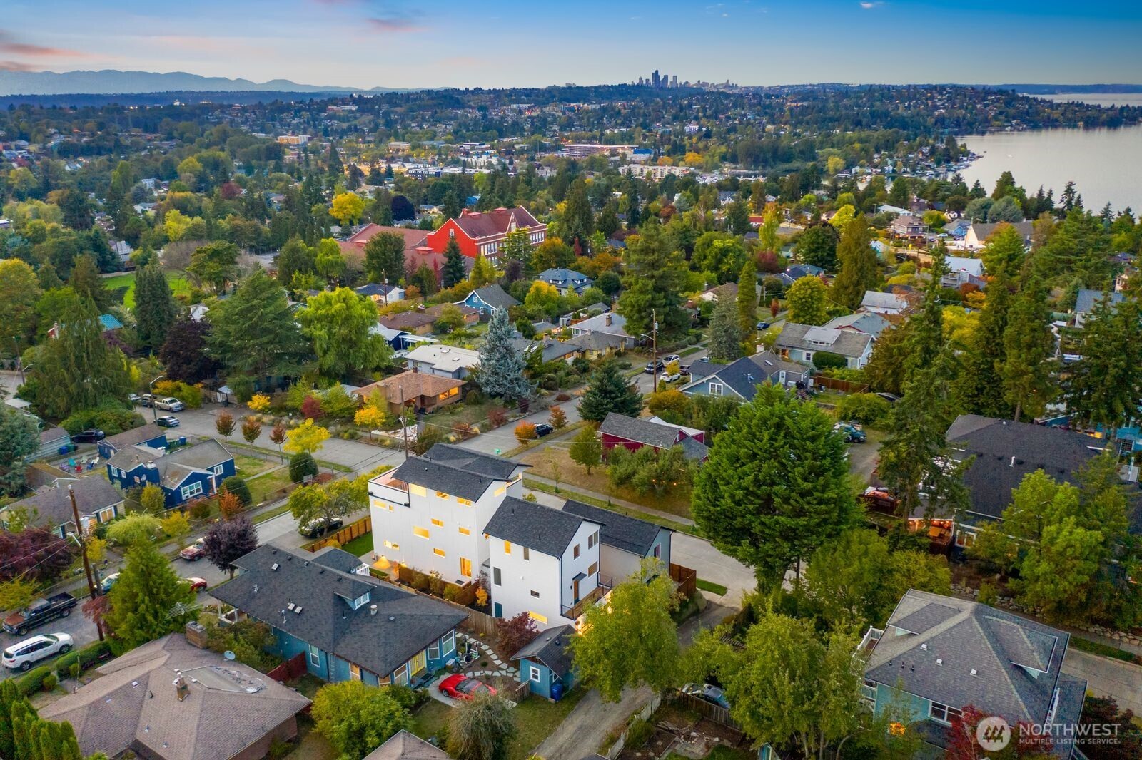 6103 S Norfolk Street , Seattle, WA 98118