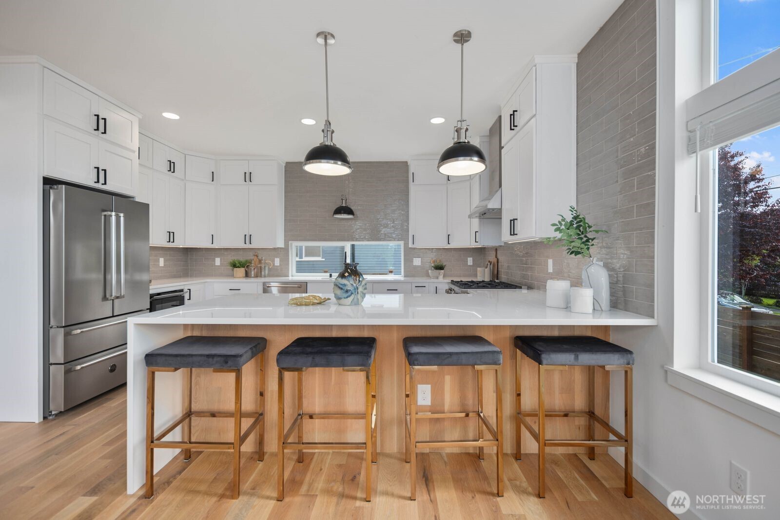 6103 S Norfolk Street , Seattle, WA 98118