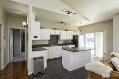 813 NW Sunburst Court , Moses Lake, WA 98837 - Photo 13