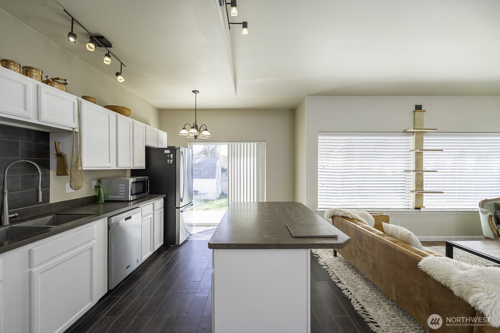 813 NW Sunburst Court , Moses Lake, WA 98837