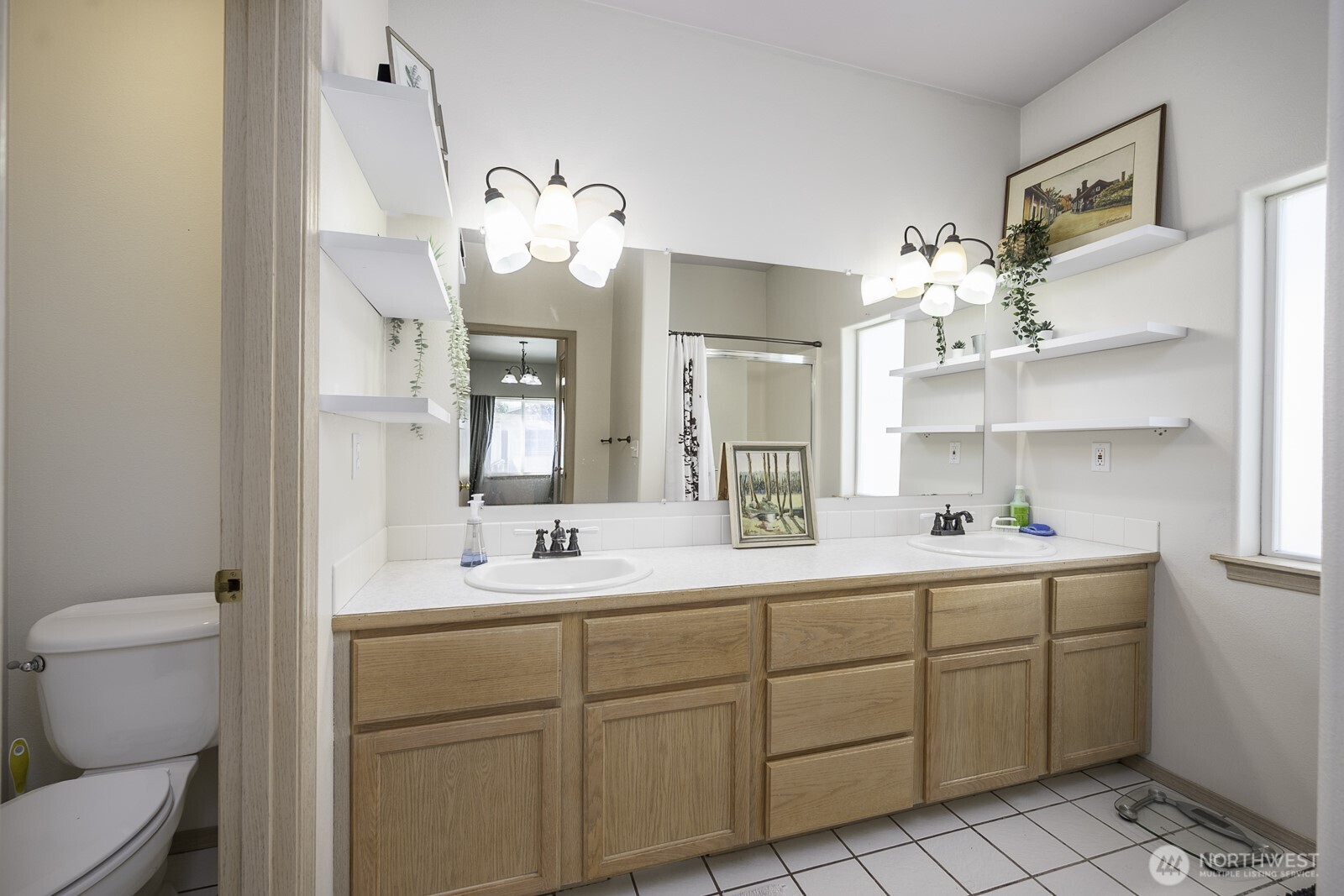 813 NW Sunburst Court , Moses Lake, WA 98837