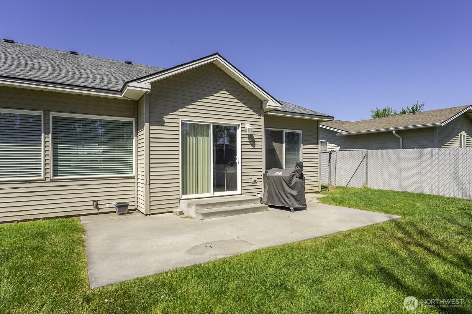 813 NW Sunburst Court , Moses Lake, WA 98837