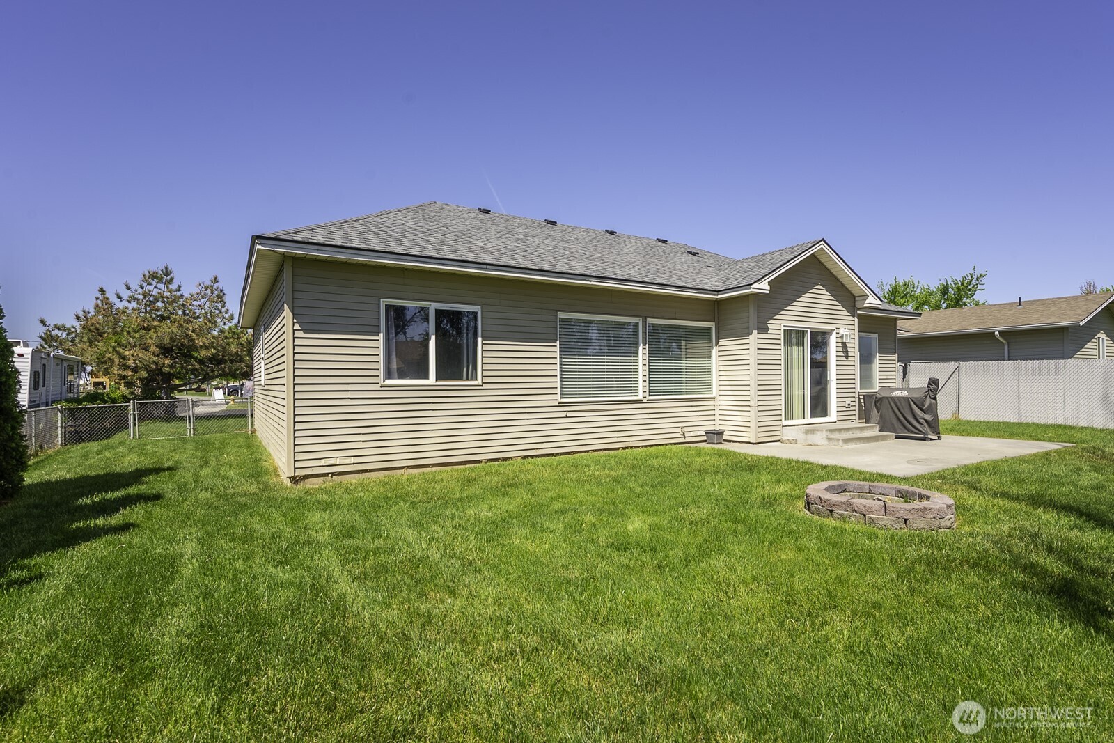 813 NW Sunburst Court , Moses Lake, WA 98837