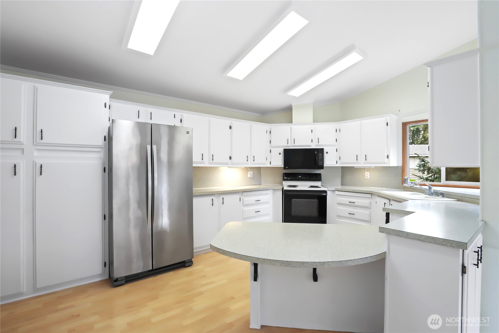 140 Frederick Drive , Sequim, WA 98382