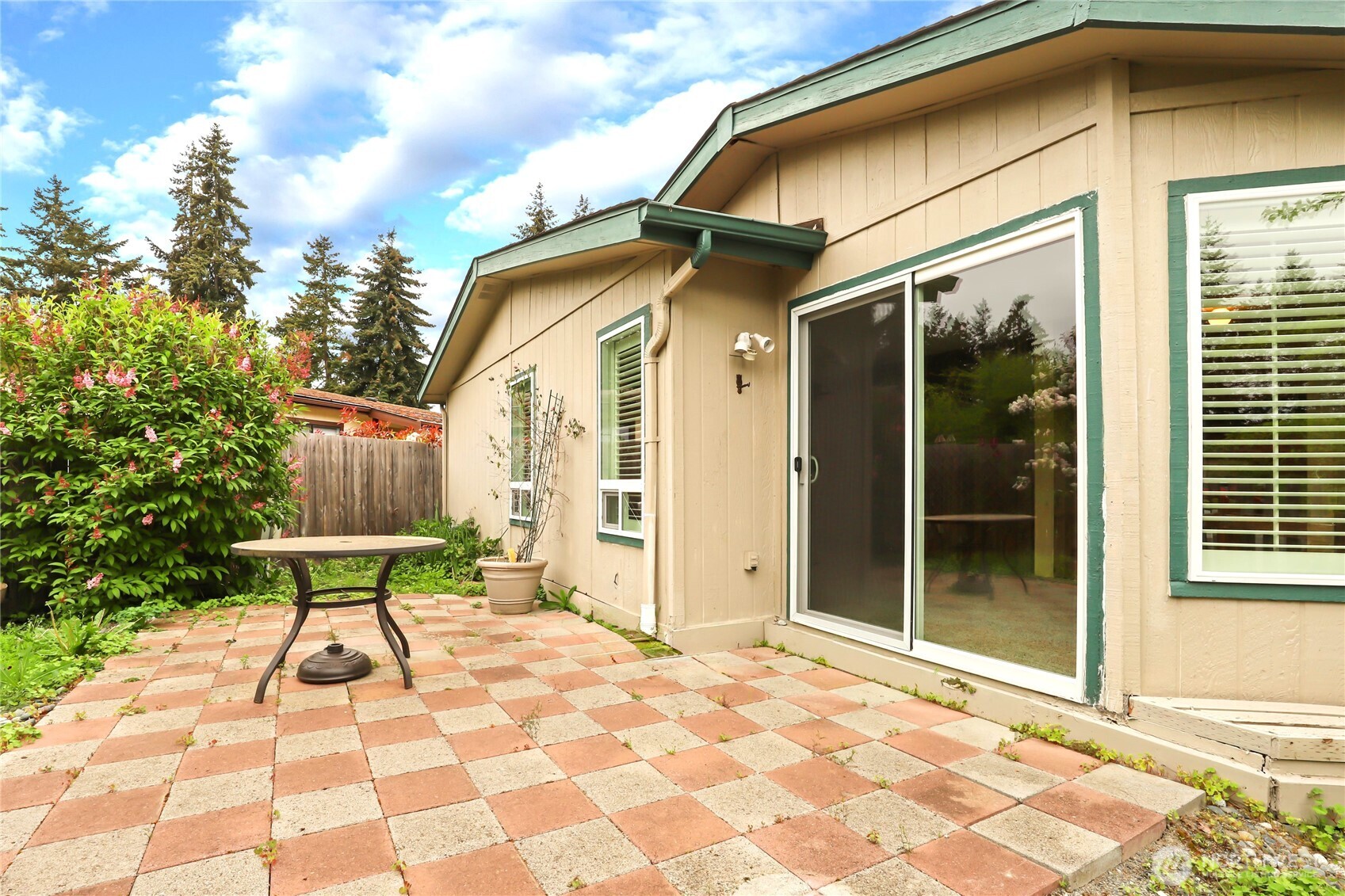 140 Frederick Drive , Sequim, WA 98382