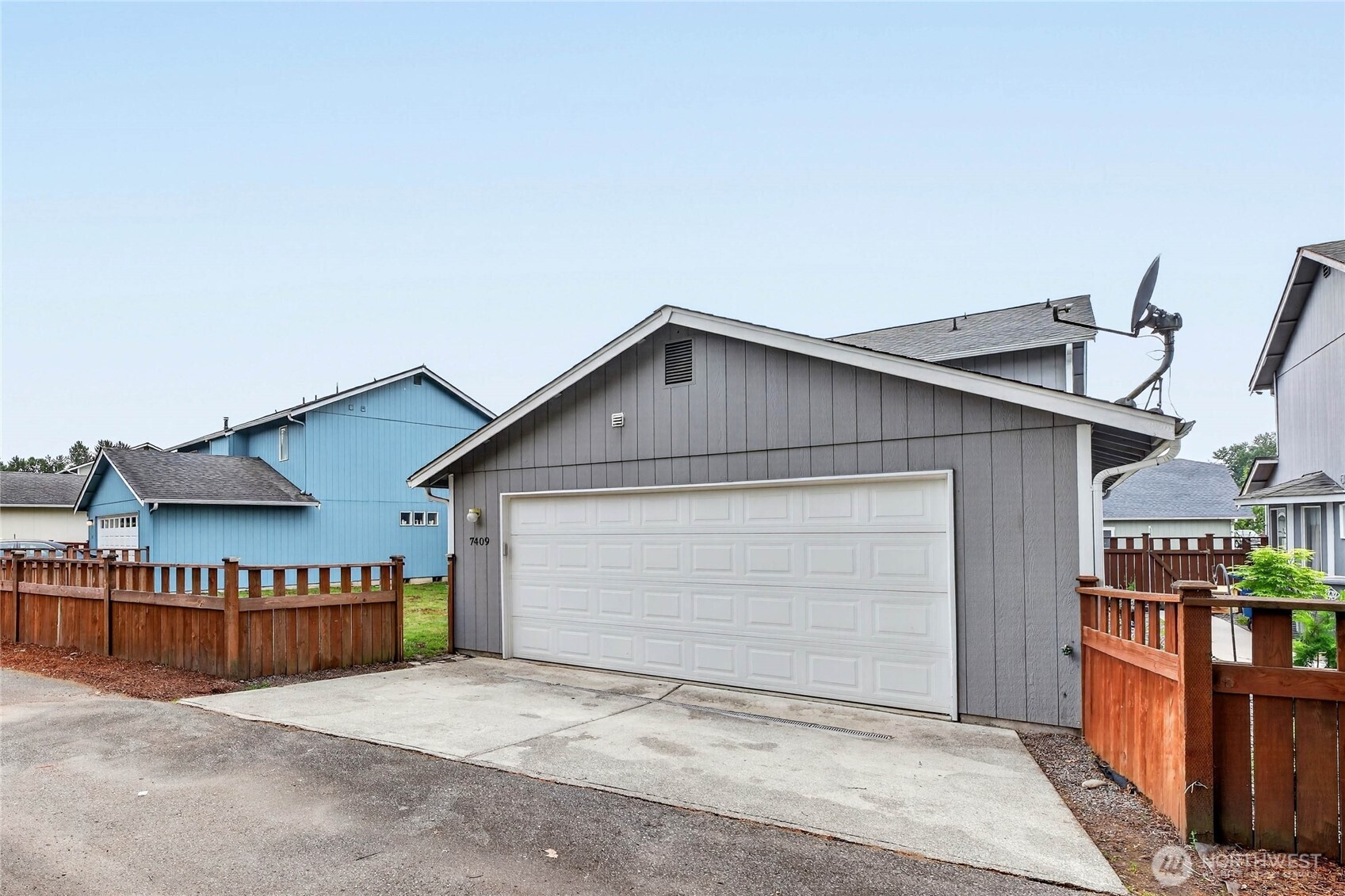 7409 Village Drive , Sumner, WA 98390