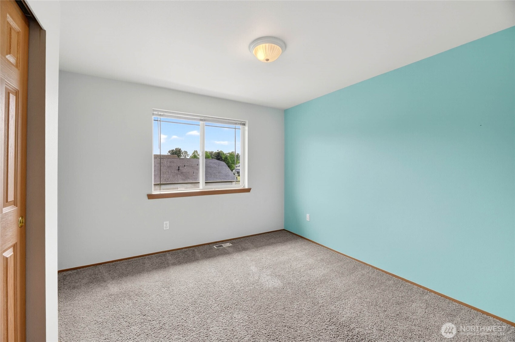 7409 Village Drive , Sumner, WA 98390