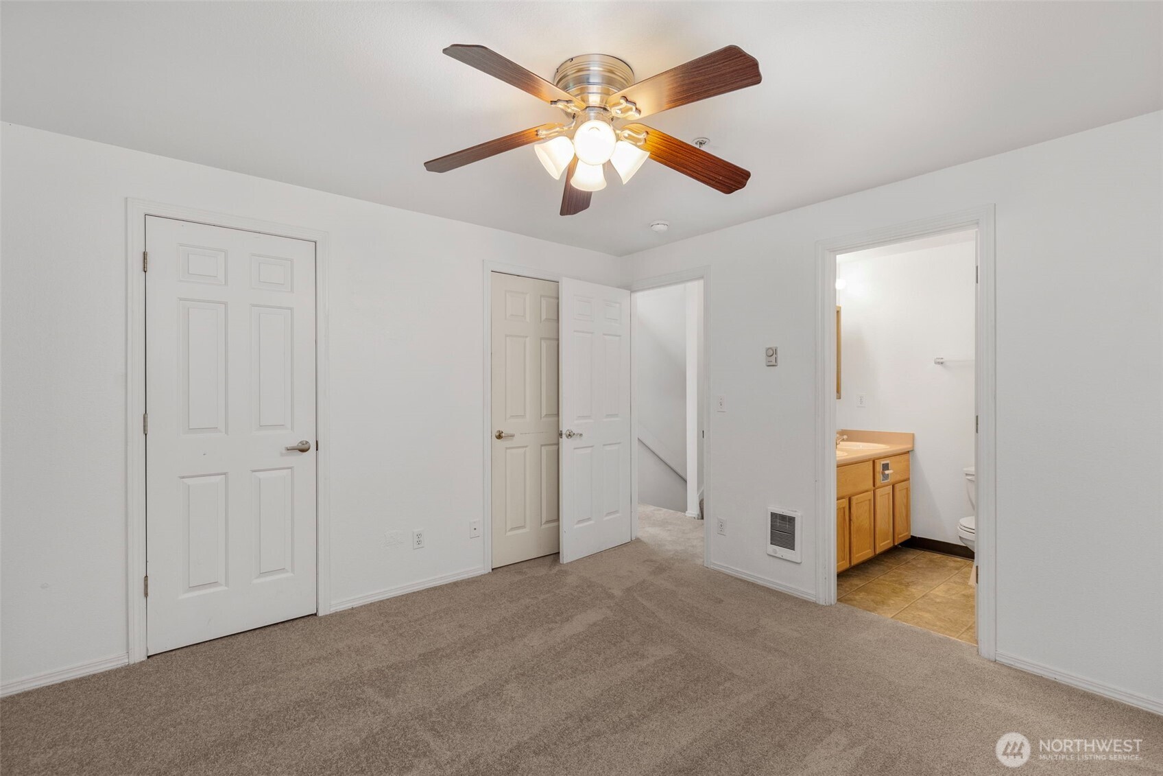 4719 NW Walgren Drive #106, Silverdale, WA 98383