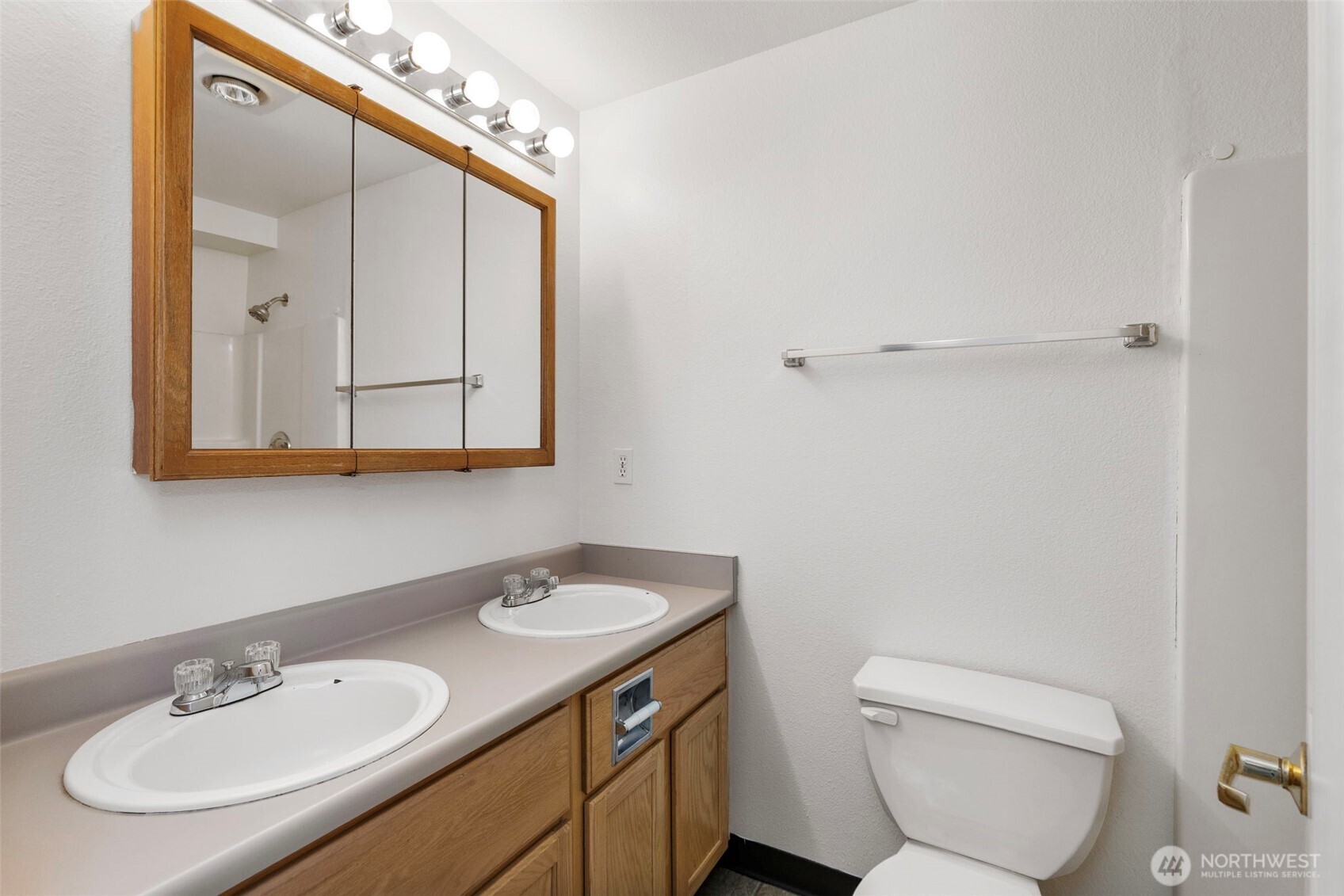 4719 NW Walgren Drive #106, Silverdale, WA 98383