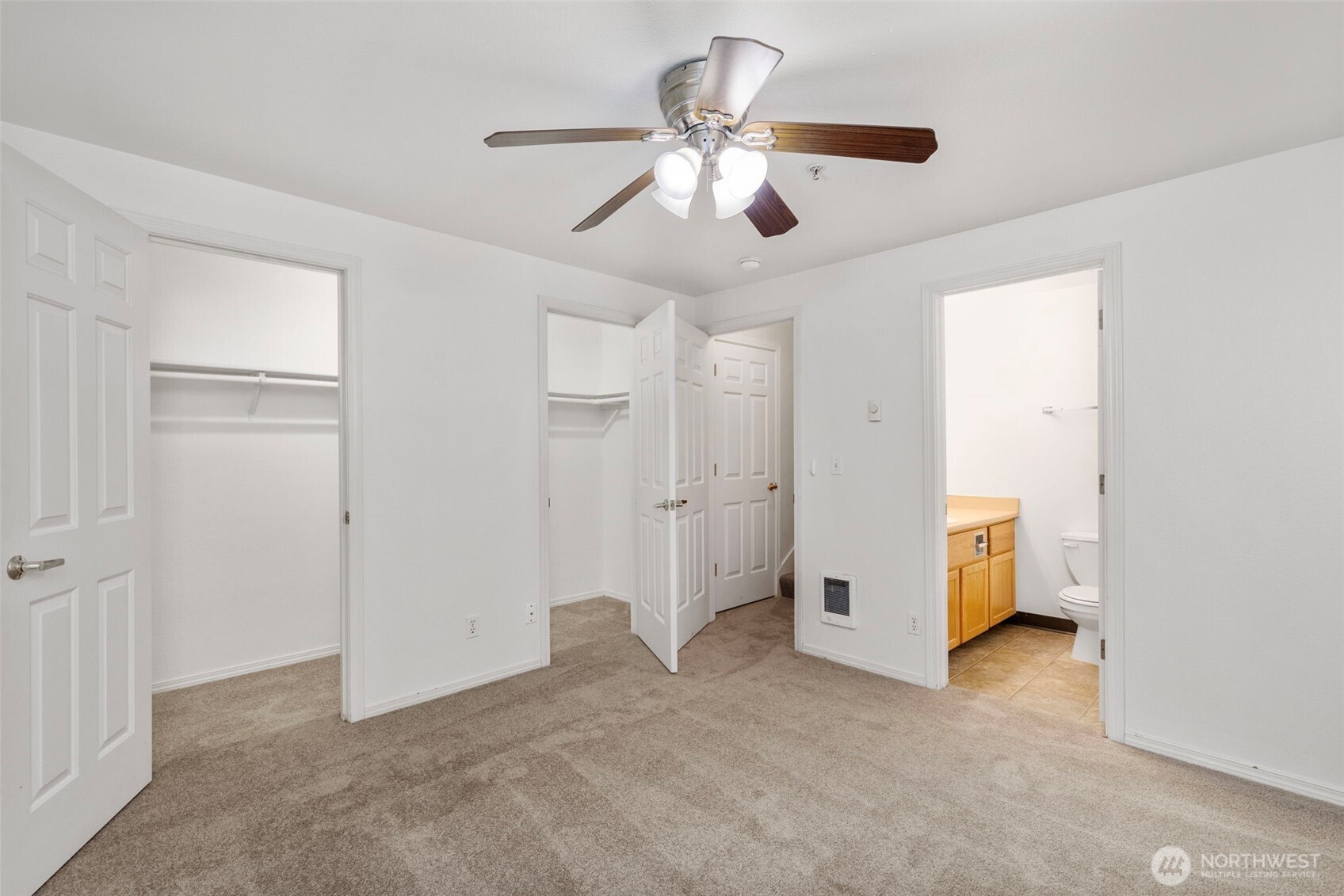 4719 NW Walgren Drive #106, Silverdale, WA 98383