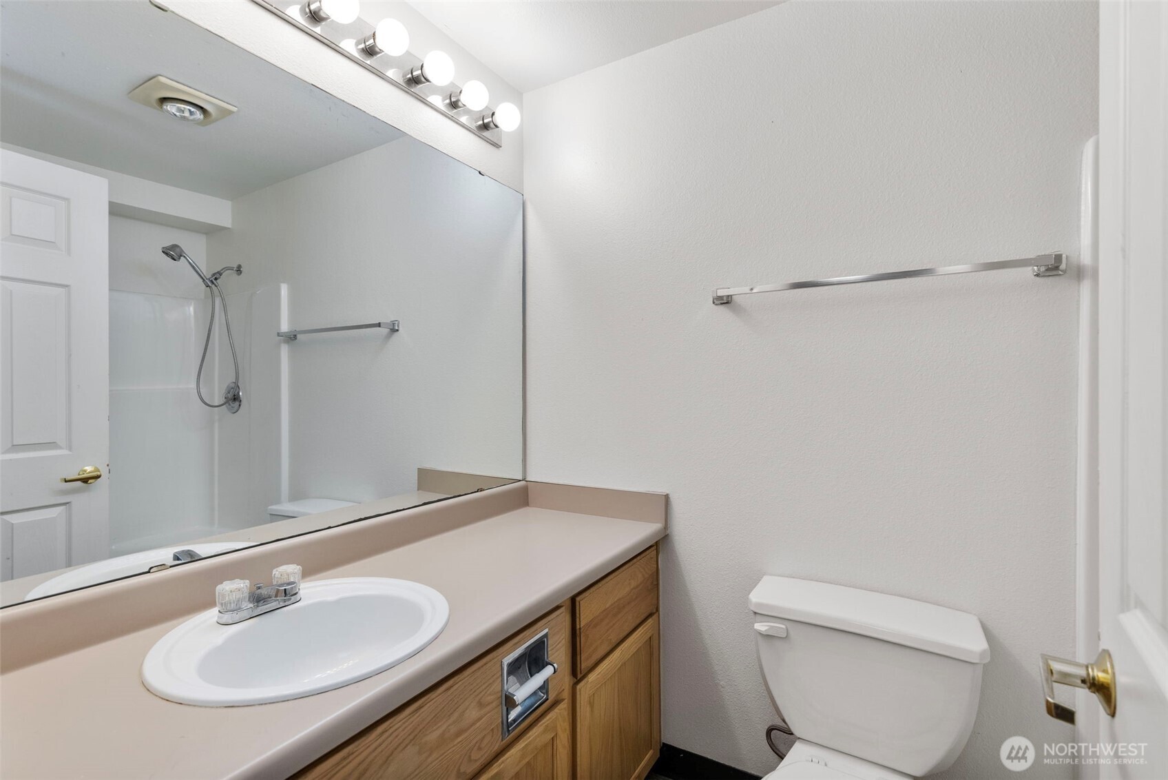 4719 NW Walgren Drive #106, Silverdale, WA 98383