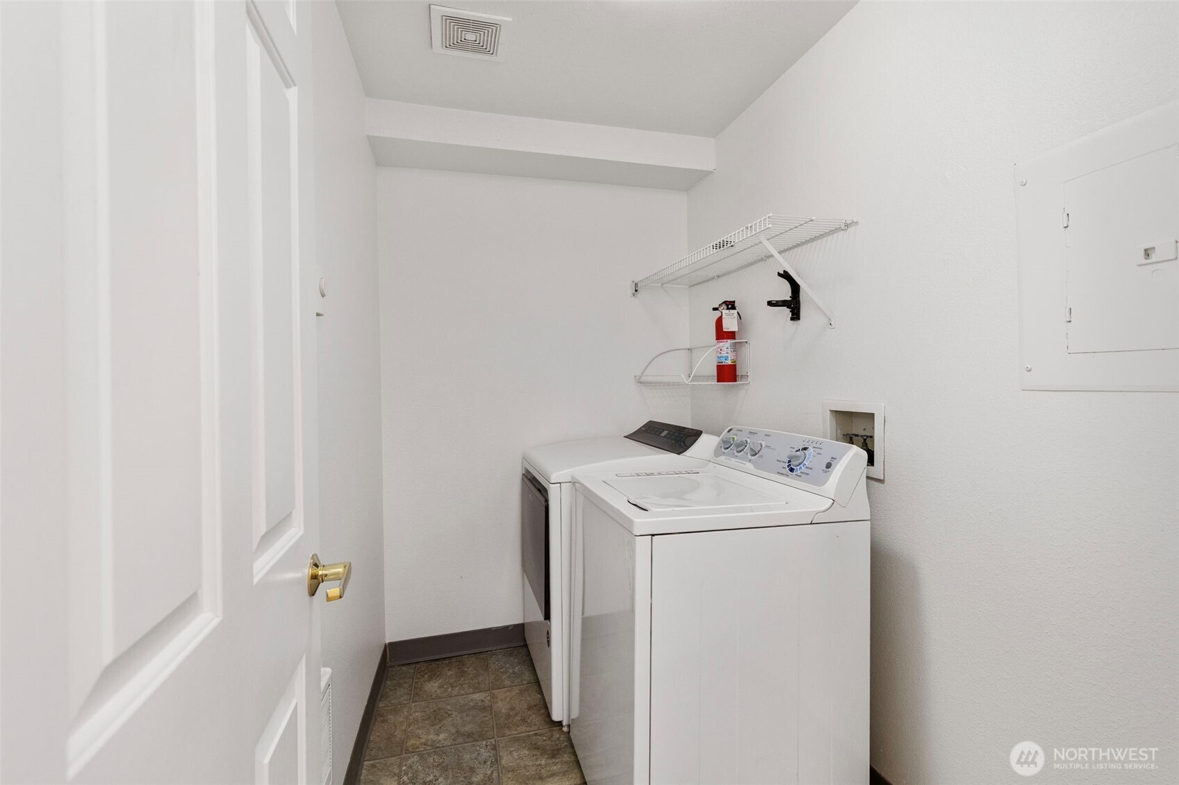 4719 NW Walgren Drive #106, Silverdale, WA 98383