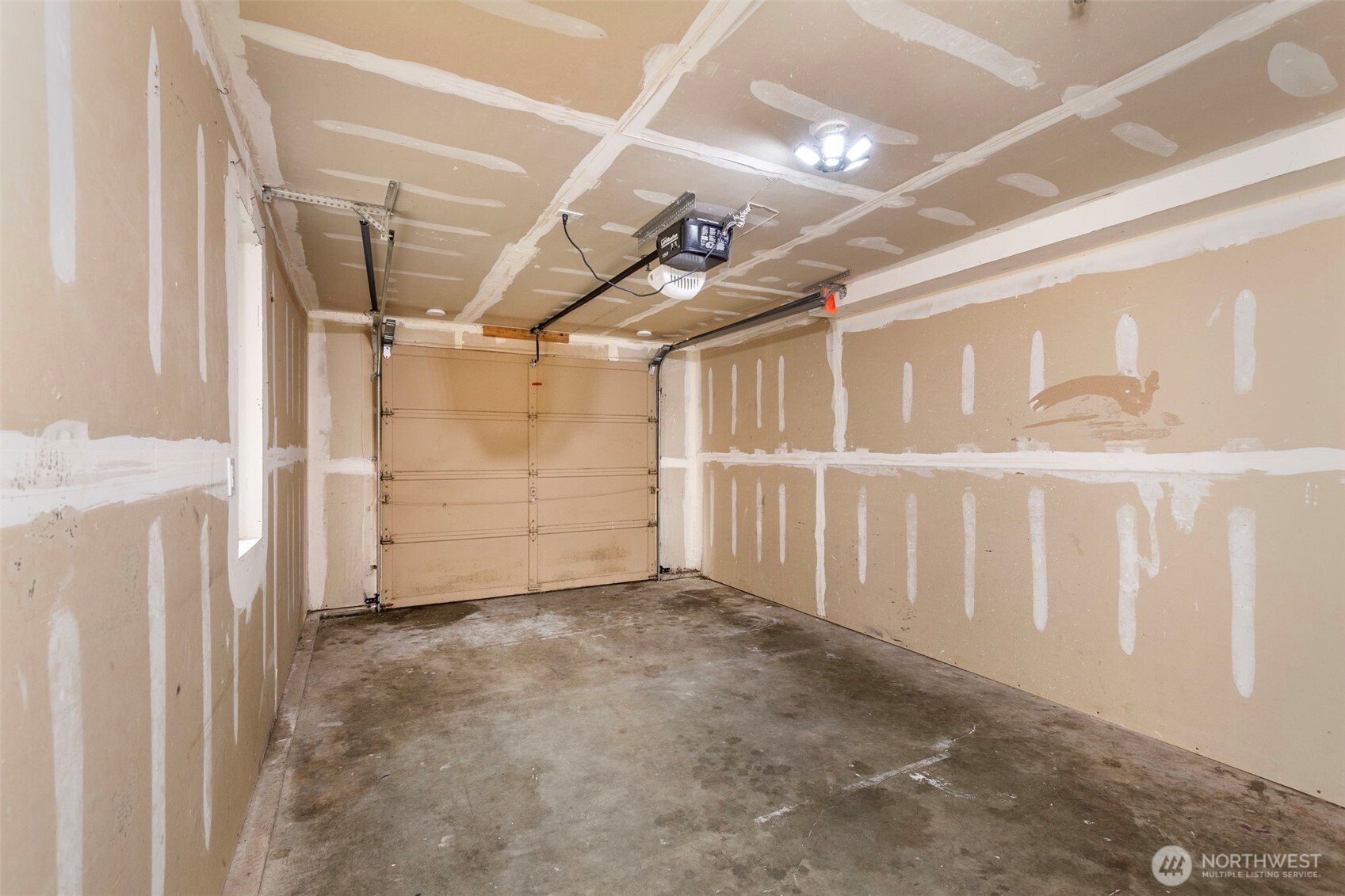 4719 NW Walgren Drive #106, Silverdale, WA 98383