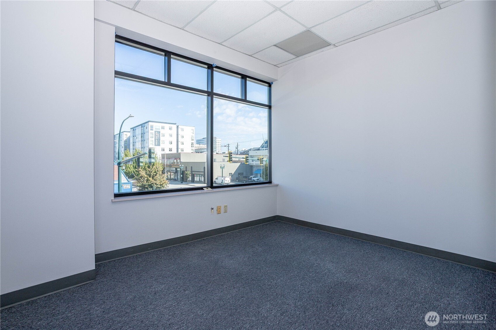 1316 Wall Street , Everett, WA 98201-3942