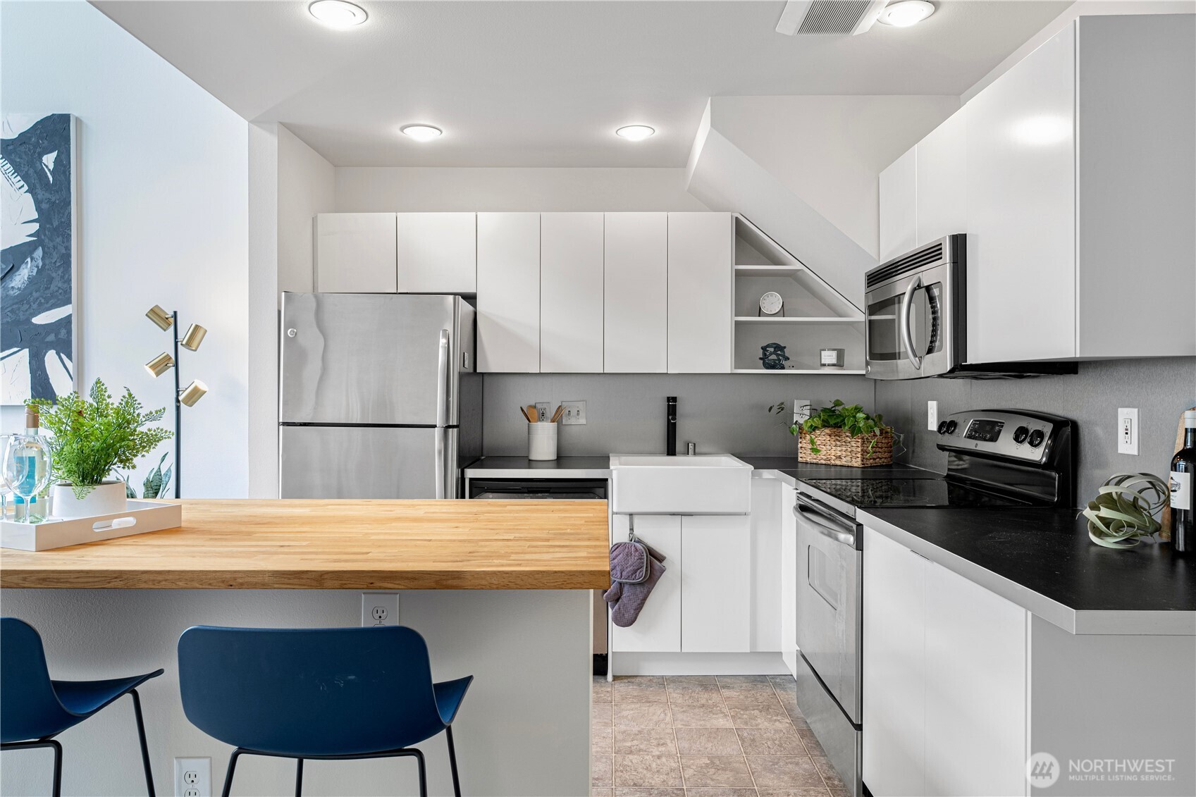 2415 2nd Avenue #743, Seattle, WA 98121
