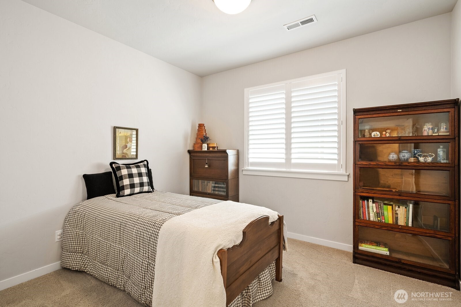 630 SE Whimbrel Loop , College Place, WA 99324