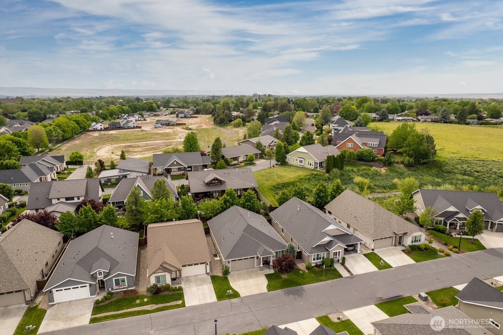 630 SE Whimbrel Loop , College Place, WA 99324