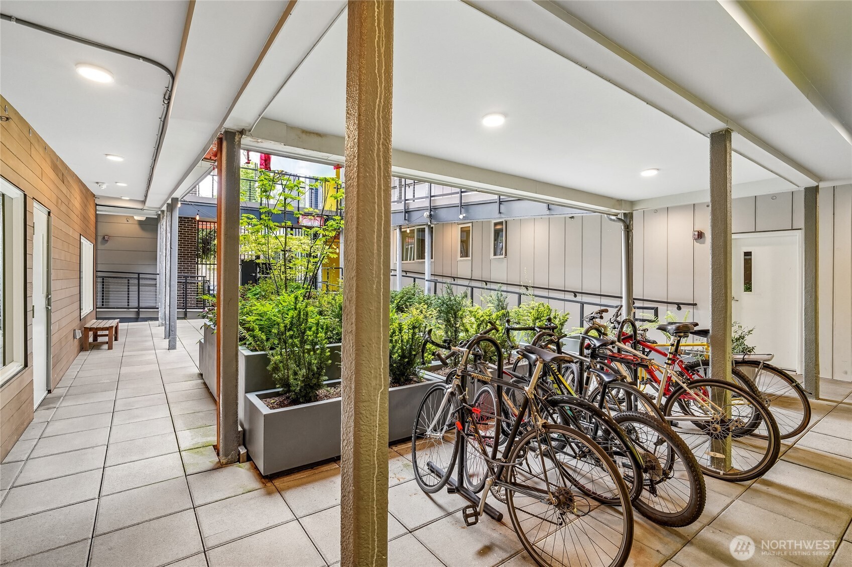 121 12th Avenue E #406, Seattle, WA 98102
