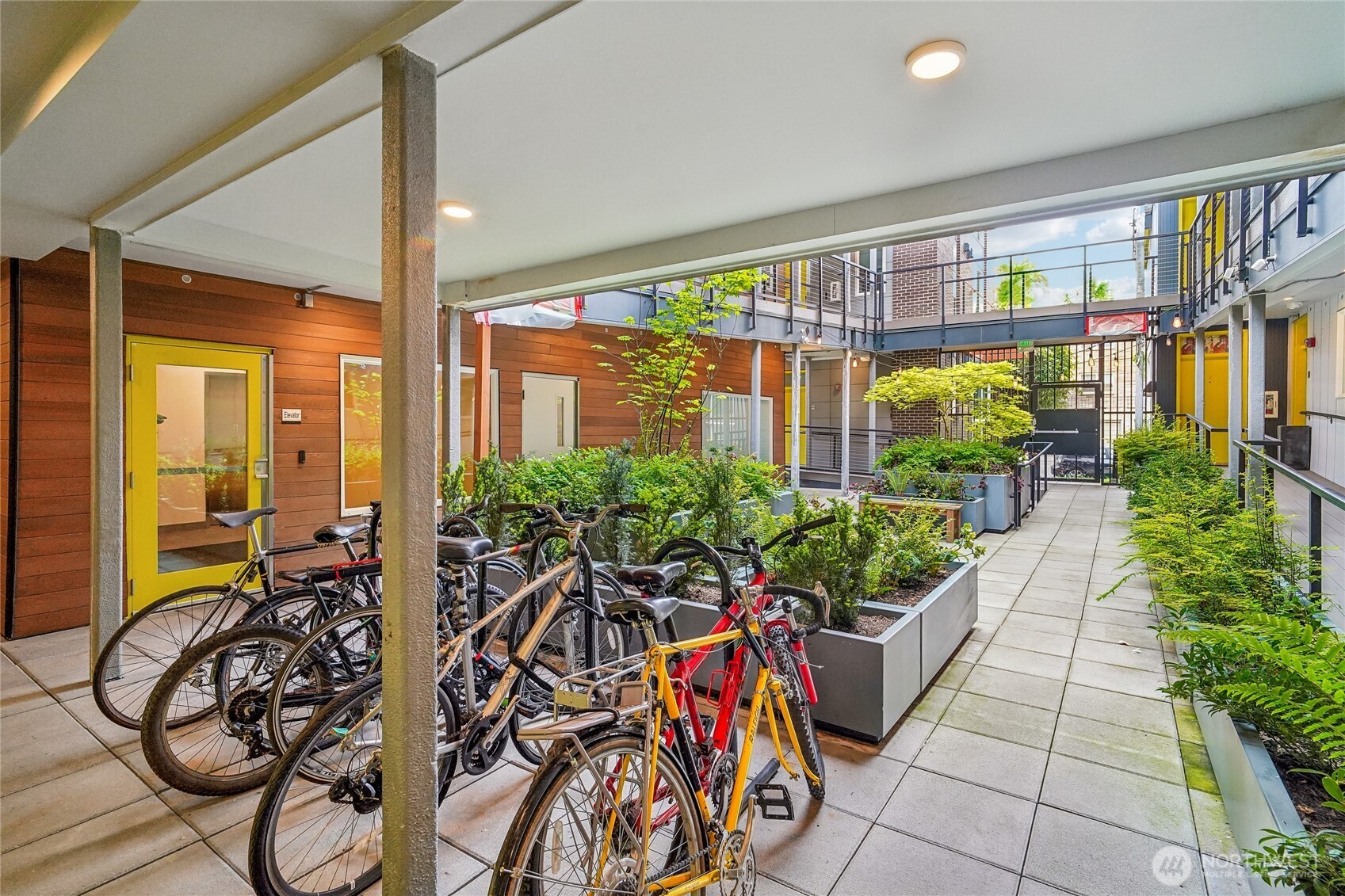 121 12th Avenue E #406, Seattle, WA 98102