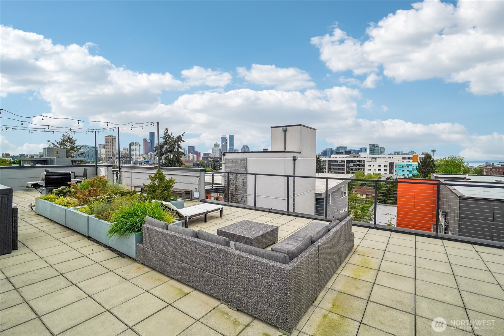 121 12th Avenue E #406, Seattle, WA 98102