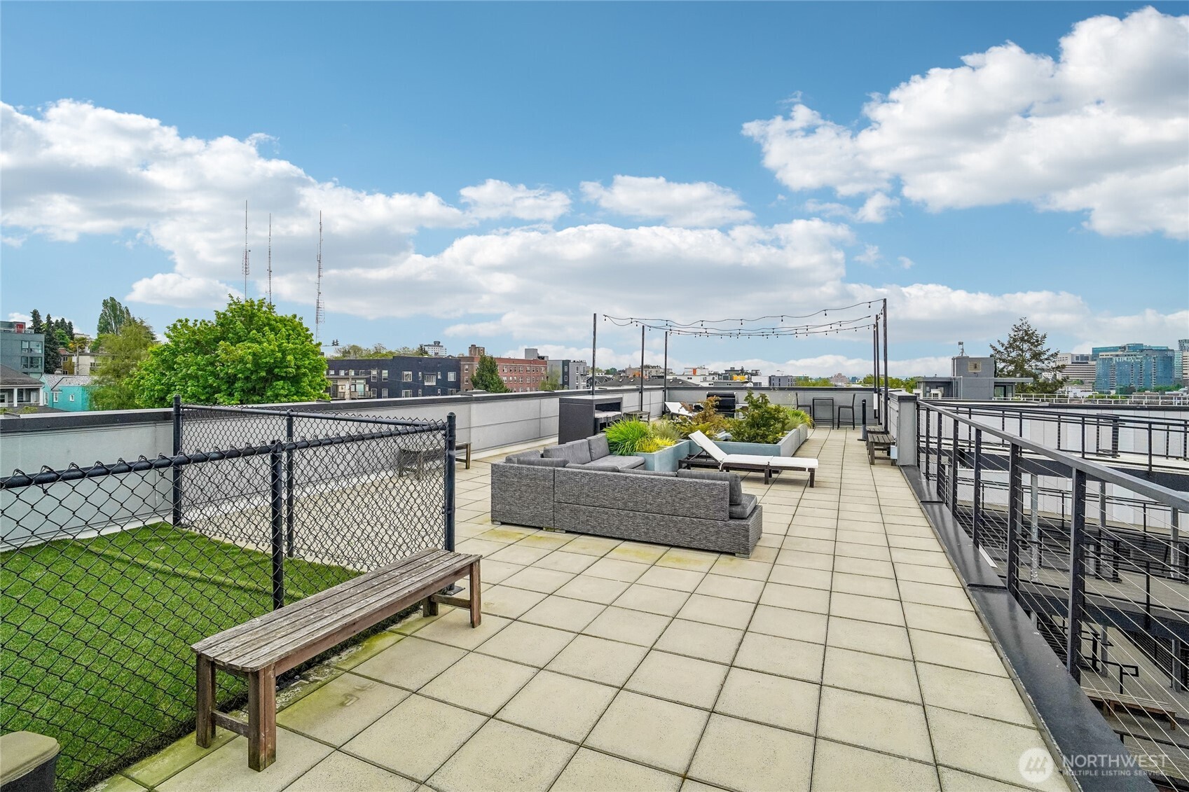 121 12th Avenue E #406, Seattle, WA 98102