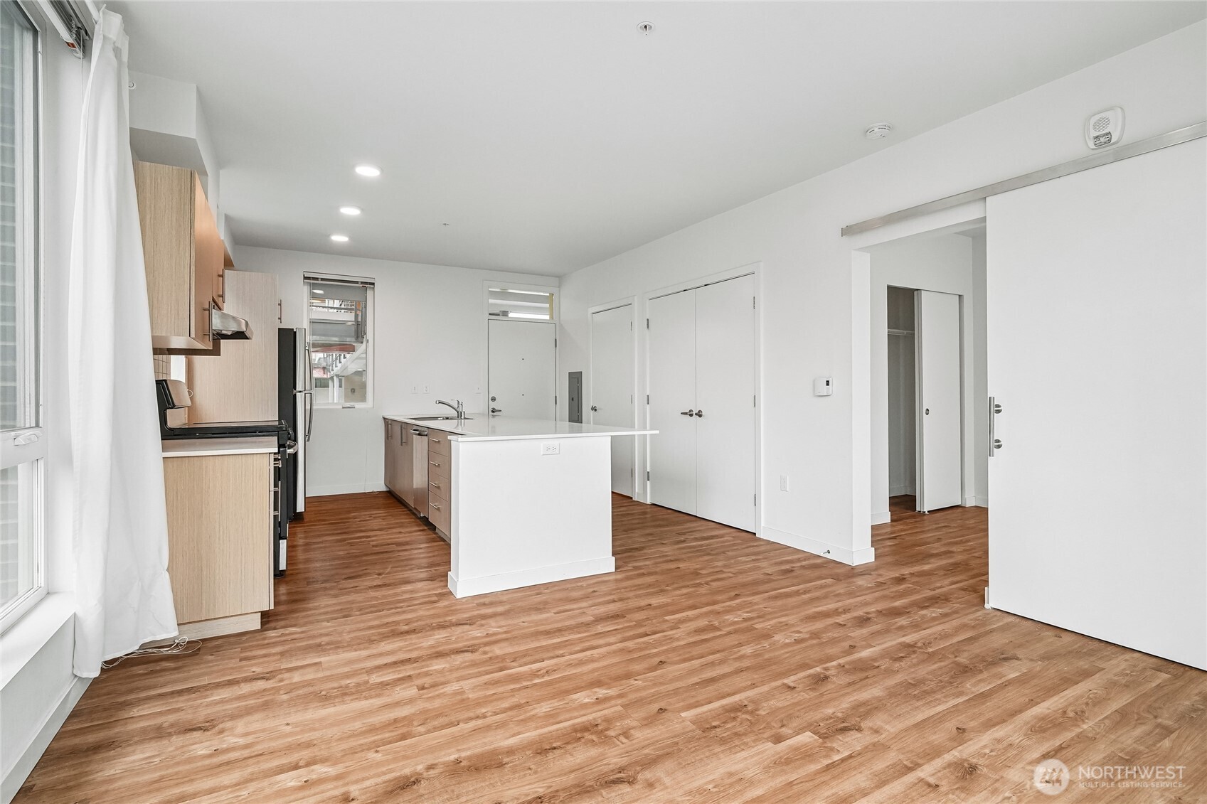 121 12th Avenue E #406, Seattle, WA 98102