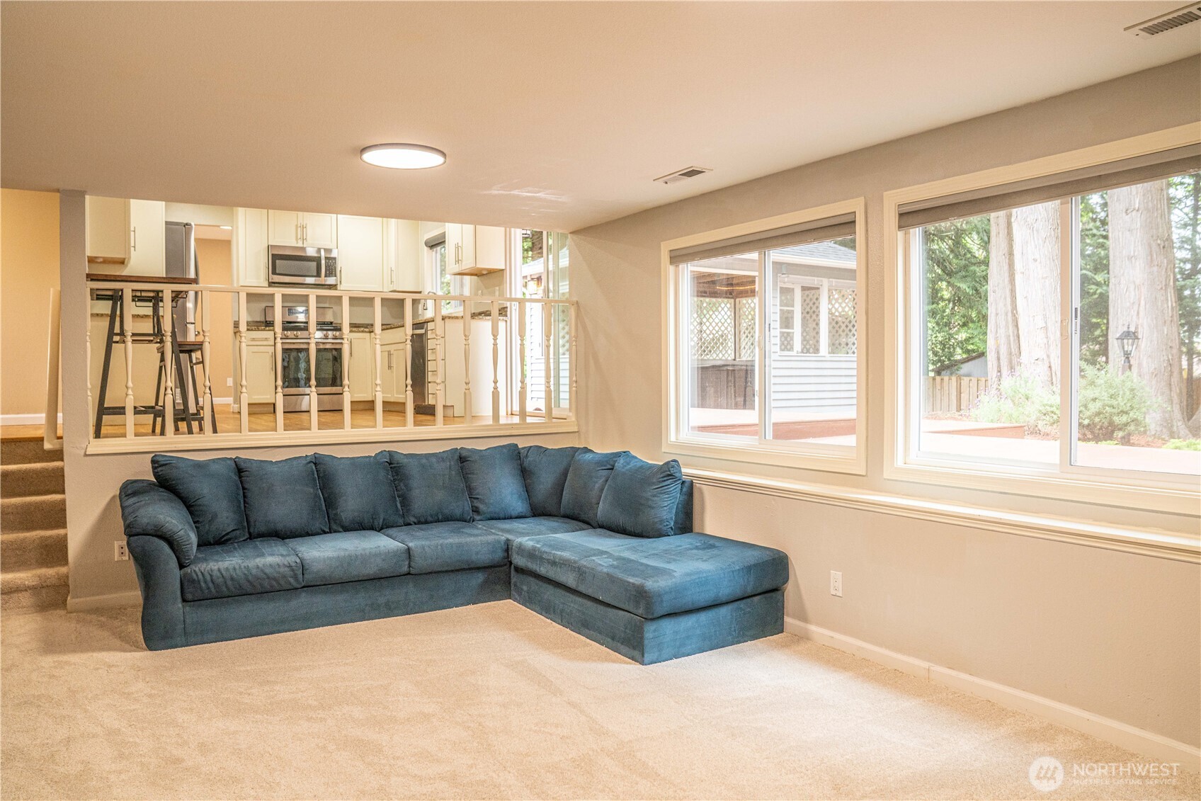22039 NE 15th Street , Sammamish, WA 98074-6820