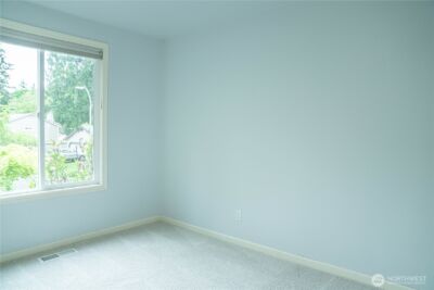 22039 NE 15th Street , Sammamish, WA 98074-6820 - Photo 17