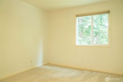 22039 NE 15th Street , Sammamish, WA 98074-6820 - Photo 19