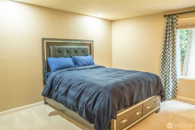 22039 NE 15th Street , Sammamish, WA 98074-6820 - Photo 23