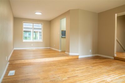 22039 NE 15th Street , Sammamish, WA 98074-6820 - Photo 6