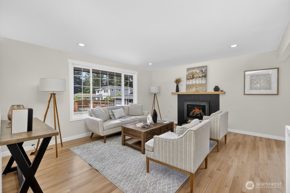 8004 203rd Place SW, Edmonds, WA 98026-6738