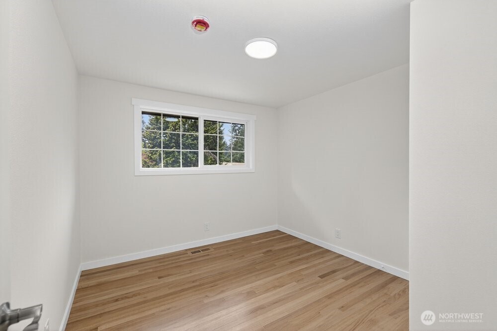 8004 203rd Place SW, Edmonds, WA 98026-6738
