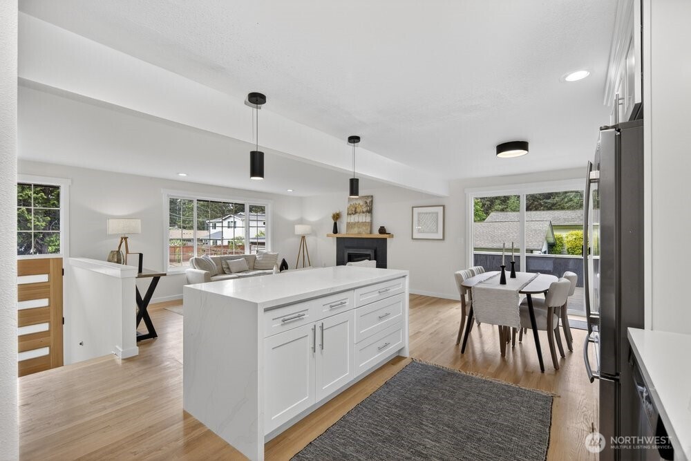 8004 203rd Place SW, Edmonds, WA 98026-6738