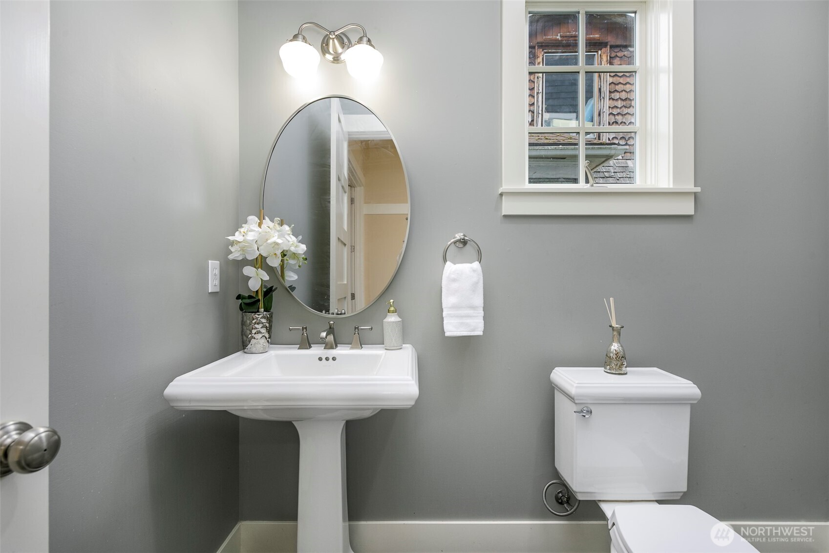 5726 Kirkwood Place N, Seattle, WA 98103