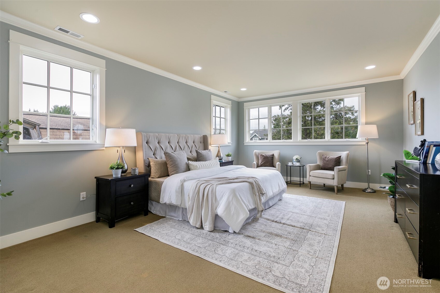 5726 Kirkwood Place N, Seattle, WA 98103